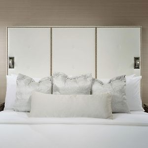 Premium Queen Room